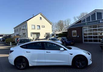 Tesla Model 3 Long Range AWD 75 kWh Stoel/Stuur Verwarming, Warmtepomp, Panoramadak, Camera