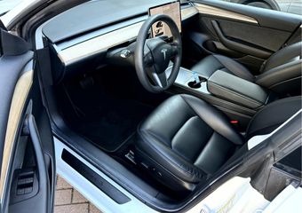 Tesla Model 3 Long Range AWD 75 kWh Stoel/Stuur Verwarming, Warmtepomp, Panoramadak, Camera