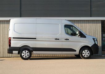 Renault MASTER T35 2.0 dCi 150 L2H2 Extra | BPM Vrij | Camera | Parkeersensoren | Apple Carplay