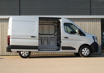 Renault MASTER T35 2.0 dCi 150 L2H2 Extra | BPM Vrij | Camera | Parkeersensoren | Apple Carplay