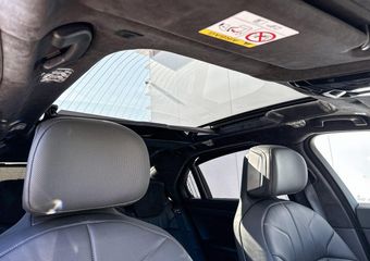 BMW 7-SERIE M760e xDrive / Bowers & Wilkins Diamond / Rear-seat Entertainment Experience / Iconic Glow kristalkoplampen / Elektrisch openen & sluiten portieren / Panoramadak Sky Lounge / Stoelventilatie voor & achter / Stoelmassage voor & achter / Driving Assistant P