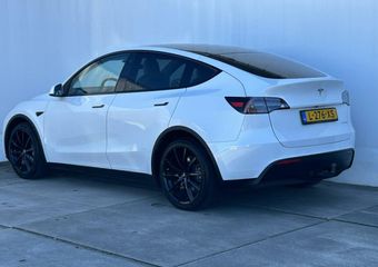 Tesla Model Y Long Range AWD 75 kWh AUTOPILOT I PANO I LEER I BTW I TREKHAAK I FULL OPTIONS