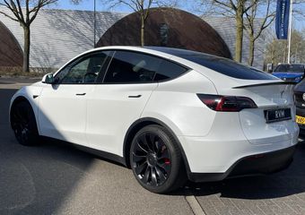 Tesla Model Y Performance AWD 75 kWh VAN ¤44.900,- VOOR ¤42.440,- UW LENTEVOORDEEL: ¤2.460 | TESLA GARANTIE T/M 3-2027