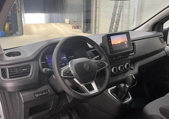 Renault TRAFIC E-Tech T29 L2H1 Advance 52 kWh / 3 Zitplaatsen / Achteruitrijcamera / Parkeersensoren Voor & Achter / Uit Voorraad Leverbaar / Apple Carplay/Android Auto /