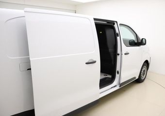 Citroen JUMPY 2.0 BlueHDI 145 S&S L3 | NIEUW | Houten laadruimte afwerking | Trekhaak | Navigatie | Apple Carplay | Parkeersensoren | Luxe tussenwand | 3-zits