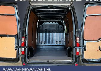 Renault MASTER 2.3 dCi 150pk L2H2 Euro6 Airco | Imperiaal | LED | Navigatie | Camera | 2500kg Trekhaak Cruisecontrol, Parkeersensoren, Bijrijdersbank