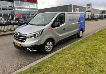 Renault TRAFIC E-Tech Red L2 H1, Airco, Nav, Camera