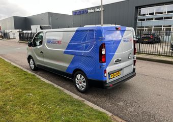 Renault TRAFIC E-Tech Red L2 H1, Airco, Nav, Camera