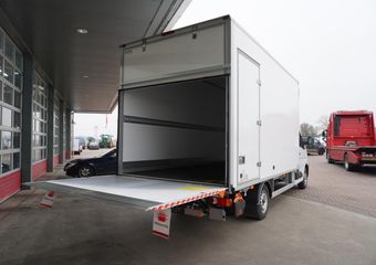 Renault MASTER Bakwagen T35 2.0 dCi 170PK met laadklep Airco | Cruise | Parkeersensoren achter | Apple CP-Android auto