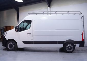 Renault MASTER 2.3 dCi 135 pk L2H2 Navi, Trekhaak Imperiaal met trap, Cruise control, Apple Carplay, 3-Zits
