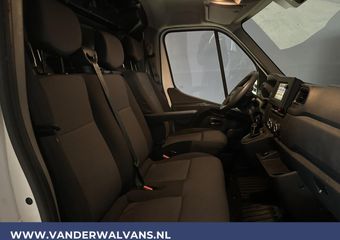 Renault MASTER 2.3 dCi 136pk L2H2 Euro6 Airco | Camera | Navigatie | Cruisecontrol | 2500kg Trekhaak, Parkeersensoren, bijrijdersbank