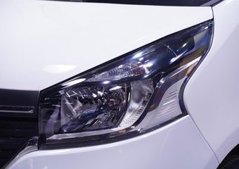 Renault TRAFIC 2.0 DCi 120 pk L2H1 Airco, Laadruimte Pakket Keyless Entry, PDC achter, 3-Zits