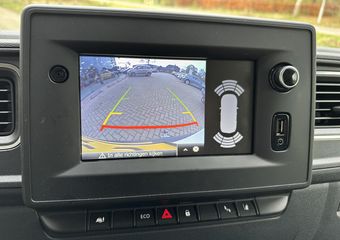 Renault MASTER T35 2.3 dCi 135 L2H2 Work Edition | Navigatie | Achteruitrijcamera | Trekhaak |