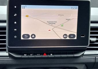 Renault TRAFIC 2.0 dCi 130 T29 L2H1 DC Work Edition / Trekhaak (2500KG Trekgewicht) / 6 Persoons / Navigatie / Camera / Airco