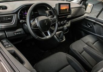 Renault TRAFIC 2.0 BluedCi 170PK Automaat Extra Bestelwagen | BPM VRIJ! | LED KOPLAMPEN | KEYLESS | CAMERA | CRUISECONTROL | BETIMMERING | TREKHAAK |