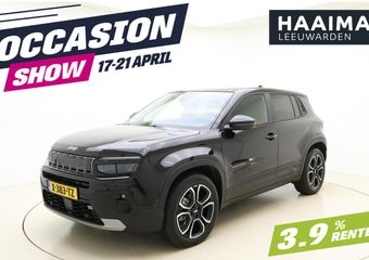 Jeep Avenger Altitude 54 kWh | Adaptive Cruise control | Climate control | Camera | 18″ Lichtmetalen velgen | Getint glas | Keyless | Bluetooth | Draadloze telefoonlader