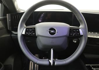 Opel ASTRA Sports Tourer 1.2 Level 4 BLACK EDITION MD