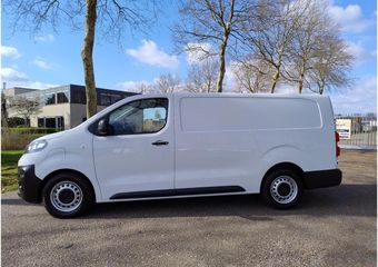 Opel VIVARO Vivaro-e L3 75 kWh 136pk | ACTIE op = op! | NAVI | Multimedia | Apple Carplay | Android Auto | Parkeersensoren achter | Bestuurdersstoel comfort | Bank voorpassagiers met opbergruimte| ECall pakket met geprogrammeerd voorverwarmen | Laadkabel | Reservewie