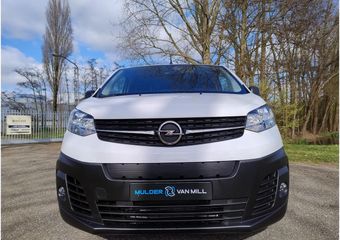 Opel VIVARO Vivaro-e L3 75 kWh 136pk | ACTIE op = op! | NAVI | Multimedia | Apple Carplay | Android Auto | Parkeersensoren achter | Bestuurdersstoel comfort | Bank voorpassagiers met opbergruimte| ECall pakket met geprogrammeerd voorverwarmen | Laadkabel | Reservewie