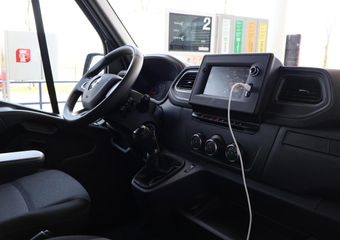 Renault MASTER T35 2.3 dCi 135 PK L2H2 3-ZITS WORK EDITION + TREKHAAK 2500 KG | APPLE CARPLAY | CAMERA