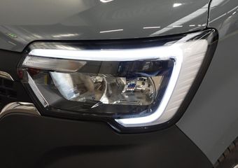 Renault MASTER T33 2.3 dCi 135PK L2H2 Work Edition Airco Cruise Control Camera Navi Parkeersensoren Trekhaak *