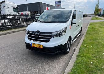 Renault TRAFIC E-Tech Red L2 H1, Nieuwstaat/New condition, Airco, Nav, Camera