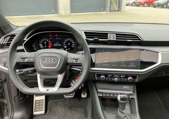 Audi Q3 Sportback 35 Tfsi 150pk S-tronic S Edition Competition · Camera · Panoramadak · Alarm · Park Assist · Apple/Android Car play · 19” Inch · Garantie t/m 29-07-2028 of 100.000km