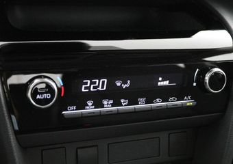 Toyota YARIS Cross 1.5 Hybrid 115 Active | Nieuw uit Voorraad leverbaar! | 10 Jaar Garantie |