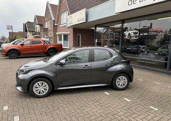 Toyota YARIS 1.5 Hybrid Active parkeercamera / Apple Carplay / Android Auto / Adaptieve cruise control / climate control / 10 jaar garantie / Toyota pechhulppas / Rijklaarprijs