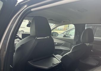 Peugeot 5008 1.2 PureTech Allure Pack MD