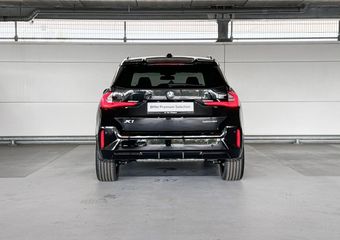 BMW X1 sDrive18i | M Sportpakket Pro | Trekhaak met elektrisch wegklapbare kogel