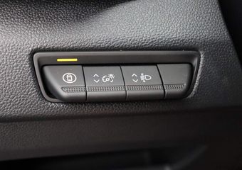 Renault TRAFIC 2.0 dCi 150pk EDC T30 L2H1 Advance | Reservewiel | Volumetrisch anti-diefstal alarm | Trekhaak | Laadruimtebetimmering | Achteruitrijcamera |