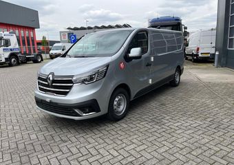 Renault TRAFIC E-Tech Red L2 H1 (NEW), Nav, Camera, Apple play