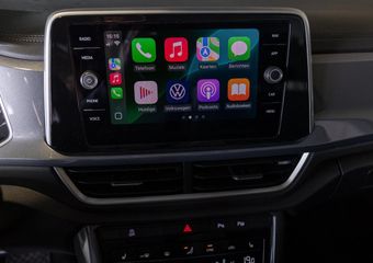 Volkswagen T-Roc 1.5 TSI Life Edition / 150pk / Achteruitrijcamera / Cruise / Apple Carplay