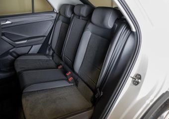 Volkswagen T-Roc 1.5 TSI Life Edition / 150pk / Achteruitrijcamera / Cruise / Apple Carplay
