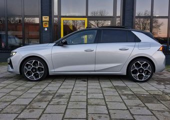 Opel ASTRA 1.6 Turbo Hybrid Ultimate | 360 Camera | Schuifdak | Stoelventilatie + Stoelverwarming | Alcantara | Stoelgeheugen