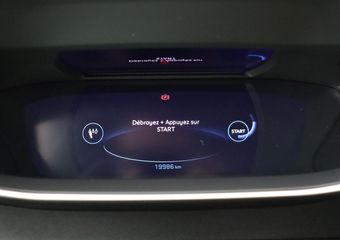 Peugeot 208 1.2 PureTech 100 Allure | Navi by App | Camera