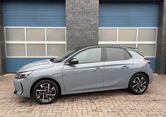 Opel CORSA 1.2 Turbo GS, 130 pk, panodak,navi via app.