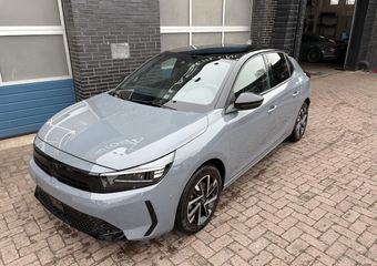 Opel CORSA 1.2 Turbo GS, 130 pk, panodak,navi via app.