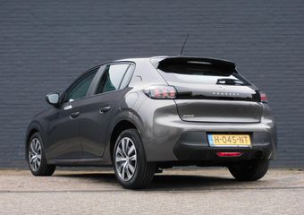 Peugeot 208 1.2 PureTech Active 1e EIGENAAR! CARPLAY/ANDROID! 360° CAM! STOELVERWARMING! CRUISE! CLIMA!
