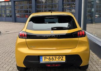 Peugeot 208 1.2 Active Pack | 1e Eigenaarsauto | Navigatie via Telefoon | Airco | Cruise Control | LED Verlichting | DAB+ Radio | Spoiler | 16″ Lichtmetalen Velgen | Apple Carplay | Elek. Pakket |