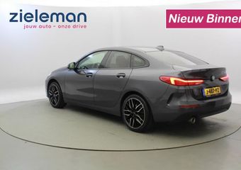 BMW 2-SERIE 218I Executive edition – Carplay, Navi, Clima