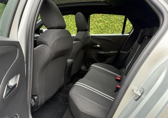 Opel CORSA 1.2 Turbo 100pk Ultimate l PANO-DAK l CAMERA l ECC l LED l NAVI l STOEL/STUUR-VERW. 7.000km