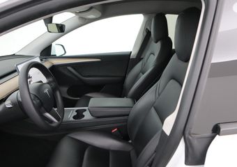 Tesla Model Y Long Range AWD 75 kWh | Incl. BTW | Panoramadak | Vol-Leder | Auto-Pilot | 20 Inch | 360° Camera