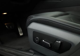 BMW i5 M60 xDrive 84 kWh | Driving Assistant Pro | Pano | HUD | Deep Frozen Grey  | 21 inch