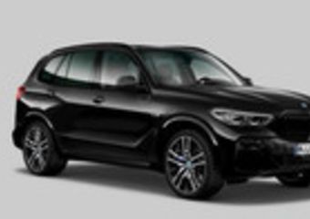 BMW X5 xDrive45e High Executive M Sport – Trekhaak – panoramadak –  verstelbaar / verwarmde voorstoelen – Parking Assistant Plus – Bowers & Wilkins – Travel / Comfort systeem – Scheidingsnet – Extra getint glas –