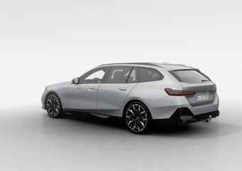 BMW i5 Touring eDrive40 M Sport Edition | M Sport Pro | Innovation Pack | Travel Pack | Comfort Pack