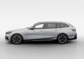 BMW i5 Touring eDrive40 M Sport Edition | M Sport Pro | Innovation Pack | Travel Pack | Comfort Pack