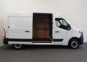 Renault MASTER T33 2.3 dCi 135PK L2H2 BPM VRIJ! Airco Cruise control Parkeersensoren Navigatie Trekhaak