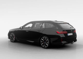 BMW i5 Touring eDrive40 M Sport Edition | M Sport Pro | Innovation Pack | Travel Pack | Comfort Pack